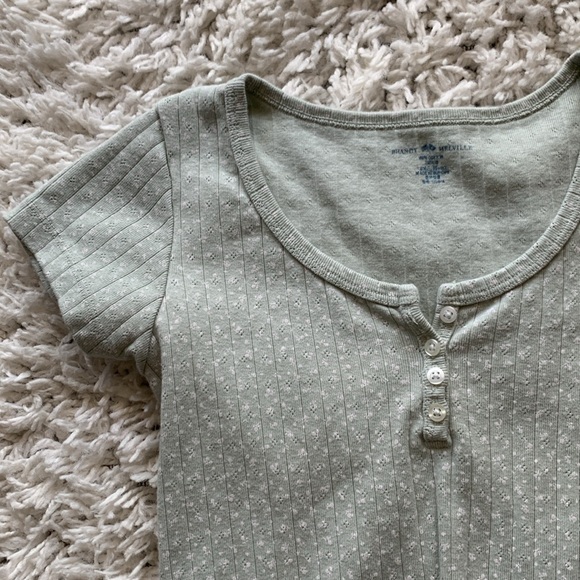 Brandy Melville green floral button tee - Picture 3 of 4